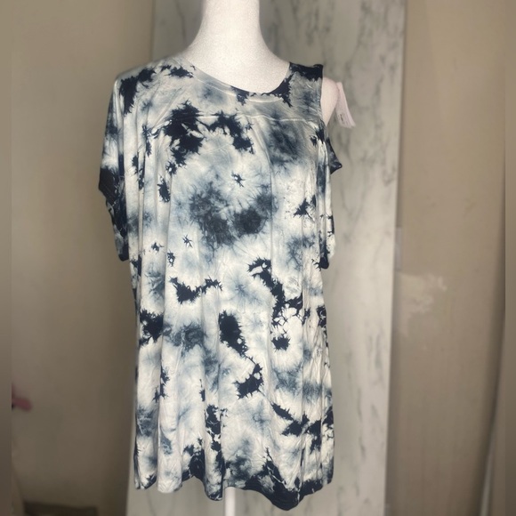 NWT Lane Bryant LIVI Cutout Tee - Tie-Dye  Size 18/20 Short Sleeve Flirty Cut - Picture 5 of 9